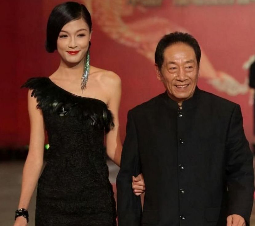 王刚|娱乐圈中的8对老夫少妻,因戏生情、网恋,最大差37岁最小差20岁