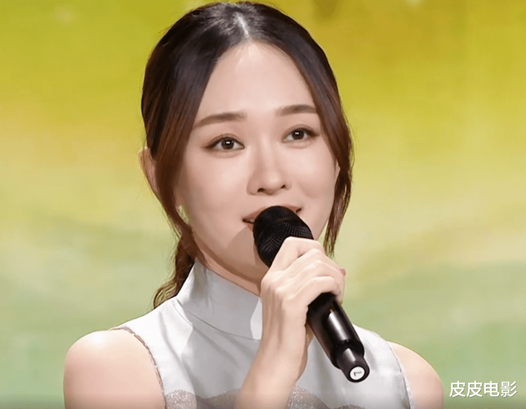 霍思燕|李一桐的旗袍，霍思燕的连衣裙，这场晚会，不止女星让人一眼万年