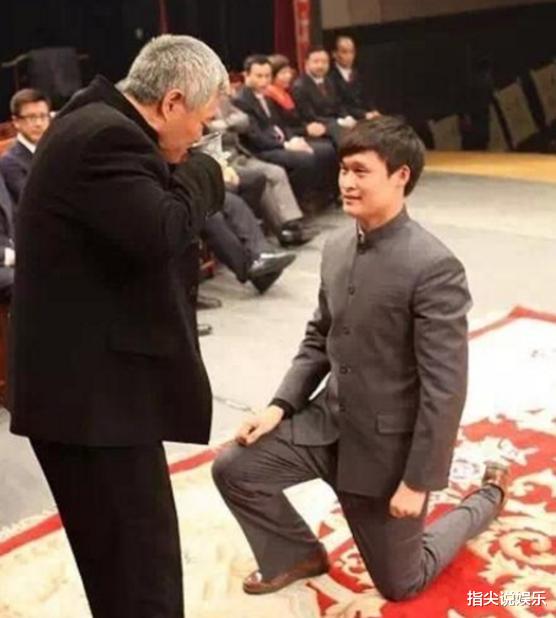 |赵家班众人“叛出师门”，出走本山传媒回踩赵本山，网友：封杀