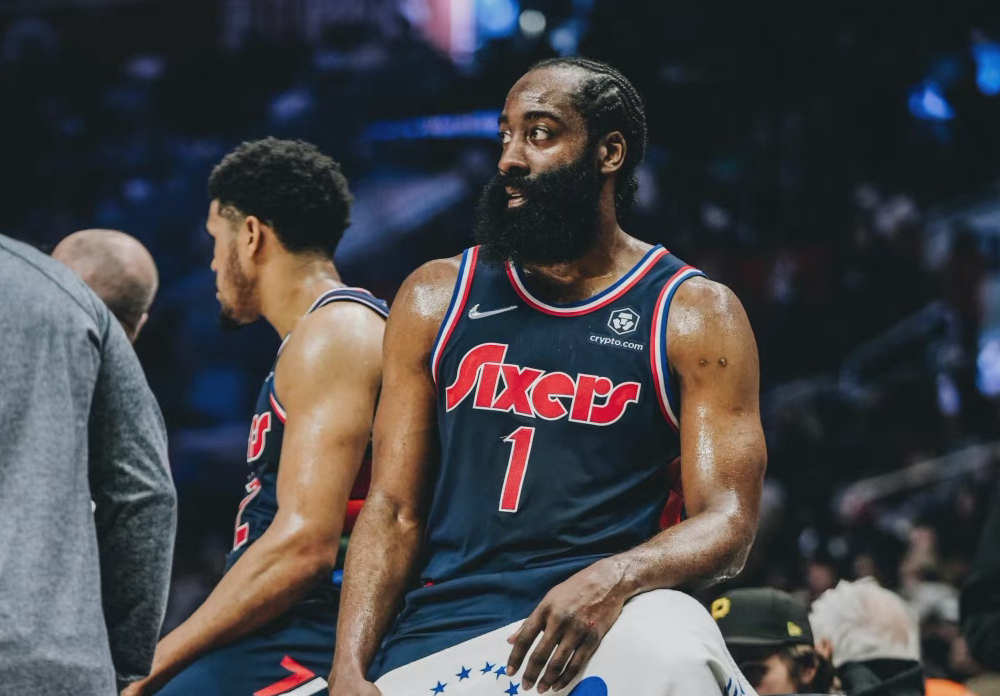 篮网队|NBA收官将迎高潮！76人抢占先机，篮网或迎转机，湖人只剩理论可能