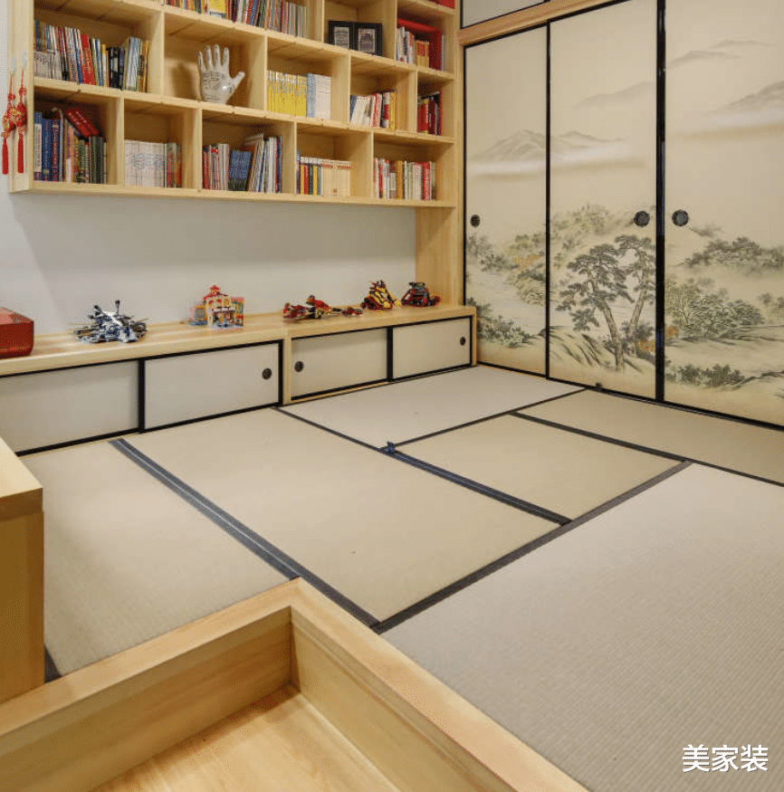 原木风的家居空间，简约大方，给孩子一个无忧无虑的童年