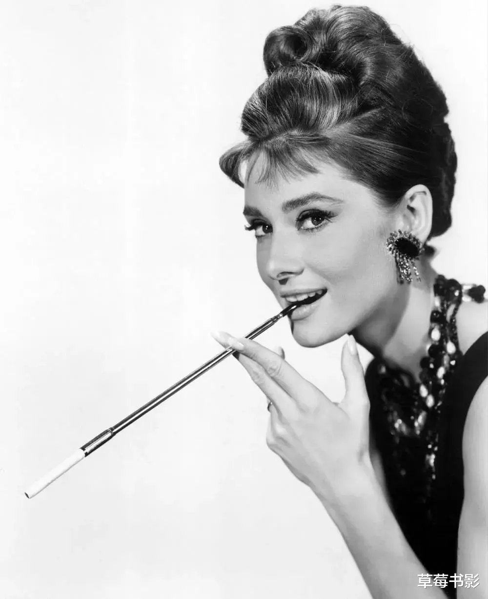 肖战|她要出演奥黛丽赫本！网友们吵翻了：她不配！