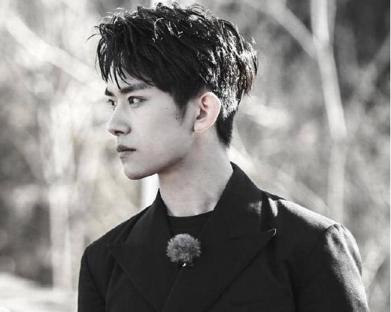 明星|千玺考度难度偏下引争议，或与这2个原因，胡锡进的话很正确