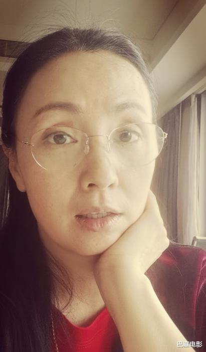 孙俪|孙俪的凸眼、陶虹凹陷的眼皮,女明星真实衰老的痕迹,令人心疼