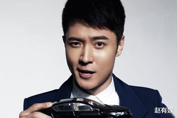 张丹峰|张丹峰女儿罕见露面!短头发大眼睛,超高颜值像妈妈