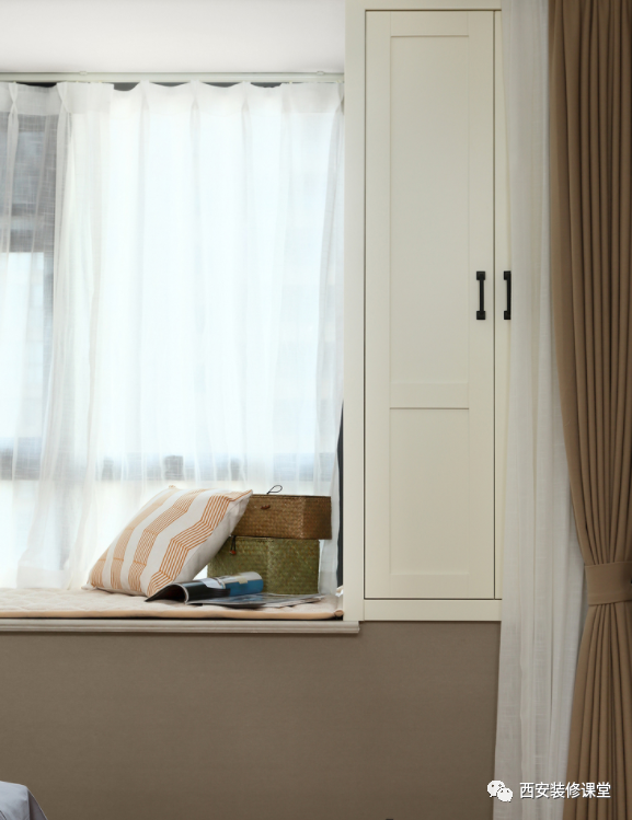 家有飘窗,利用起来做收纳怎么实现?