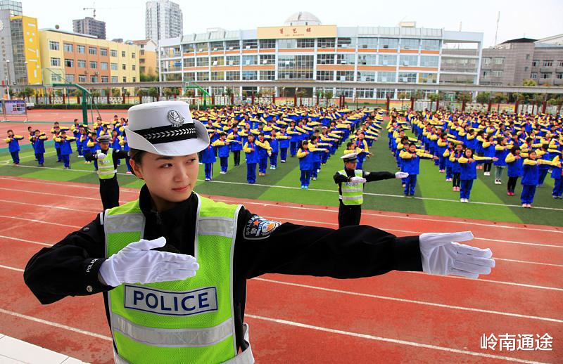 |成人大专可以报考警察吗？难度比较大，我建议考虑事业单位考试！