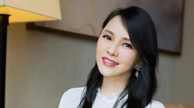 智商税 不仅只是开豪车住豪宅，还花天价保养的女明星