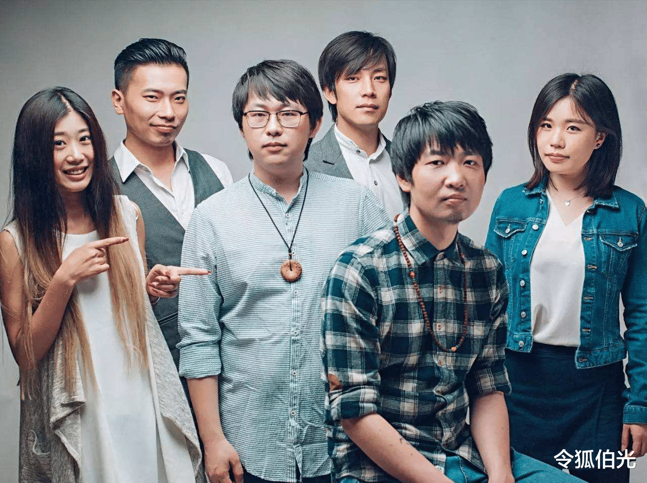 民谣|大陆民谣歌手排名:陈粒赵雷能上榜,前几名堪称华语乐坛“神人”