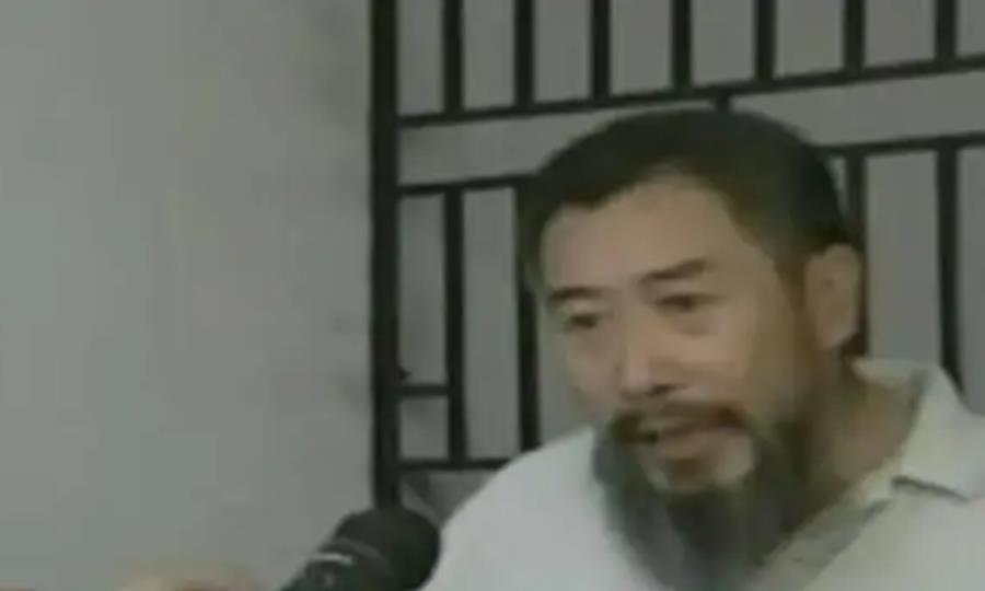 1999年“神医”胡万林被捕,医死200多人,庭审现场称:师承女娲