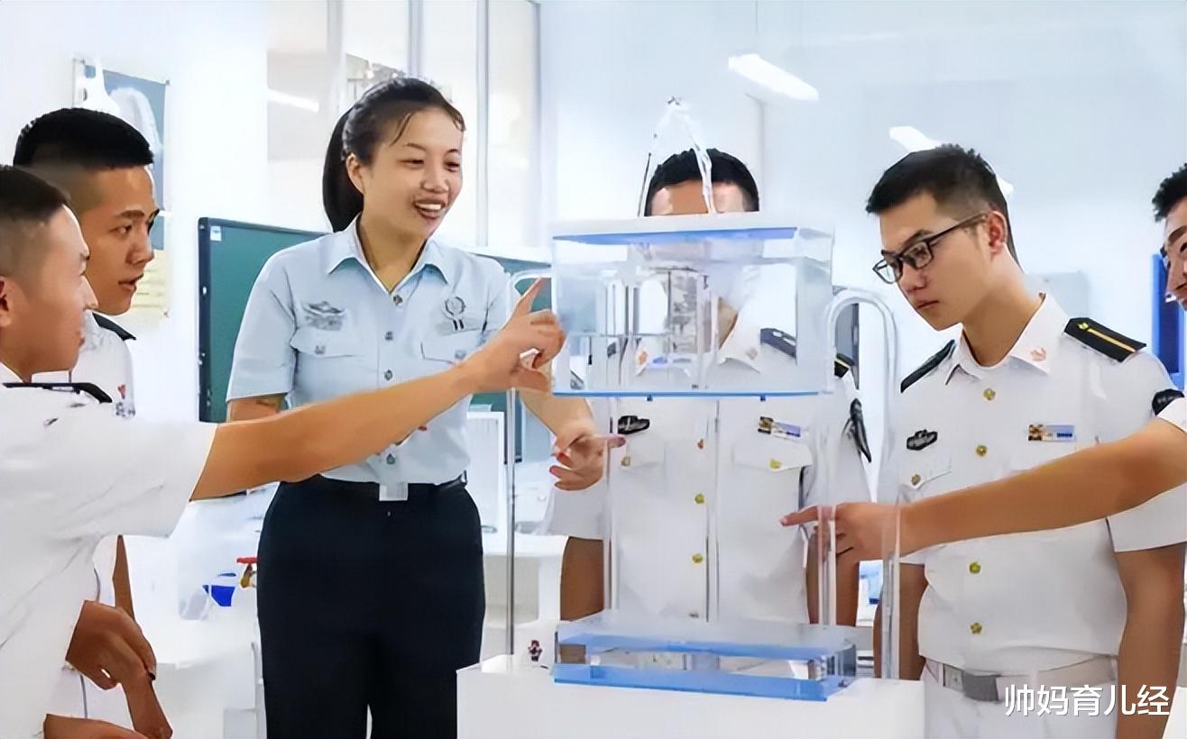 文职|“海军文职”开始秋季招聘,六险二金待遇诱人,应届生的机会来了