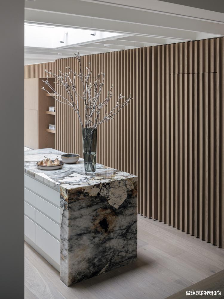 都说狭长的地块不好设计,为什么这个住宅更新项目如此突出?