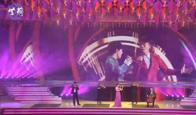 谢霆锋|香港回归晚会落幕!刘德华、谢霆锋、陈伟霆同台,谭咏麟多次登台