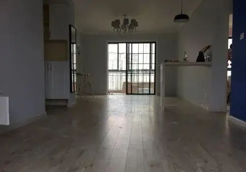 老公在阳台打了一组柜子,硬装结束,新家被N多人参考!好评如潮