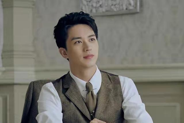 长津湖之水门桥|《流光之城》即将开播，景甜被指“姐感重”，和男主cp感弱