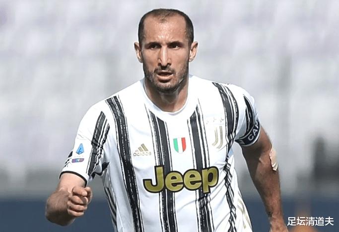 C羅|嫌棄誰(shuí)？尤文后衛(wèi)：想念C羅這樣的隊(duì)友 他很少在禁區(qū)浪費(fèi)機(jī)會(huì)