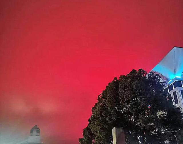 四天出现三次赤色天空,到底发生了什么?
