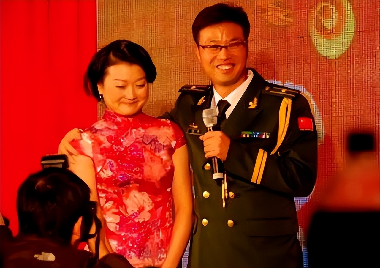 张艺谋|十位被抛弃的“娱圈糟糠妻”,个个贤良淑德,个个青春喂狗,悲凉