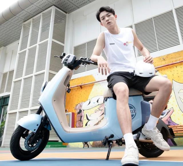 爱玛、雅迪、绿源3款电动自行车，颜值高，续航远，你喜欢哪一款