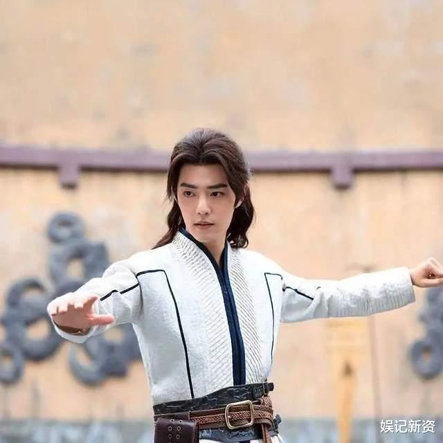 肖战|双喜临门!肖战两部作品入围网络影视盛典,话剧也拿到了票房第一