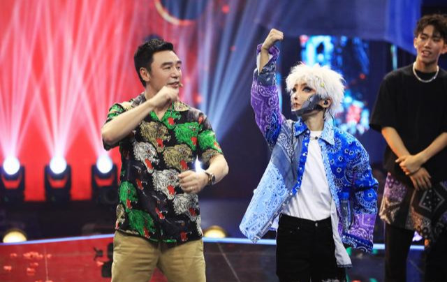 朱玲玲|钟镇涛长子近照，曾因“貌丑”而抑郁，与生母章小蕙疑断绝母子情