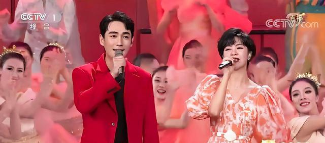 春晚|盘点虎年春晚八对组合，邓超组活力四射，赵丽颖朱一龙组又美又靓