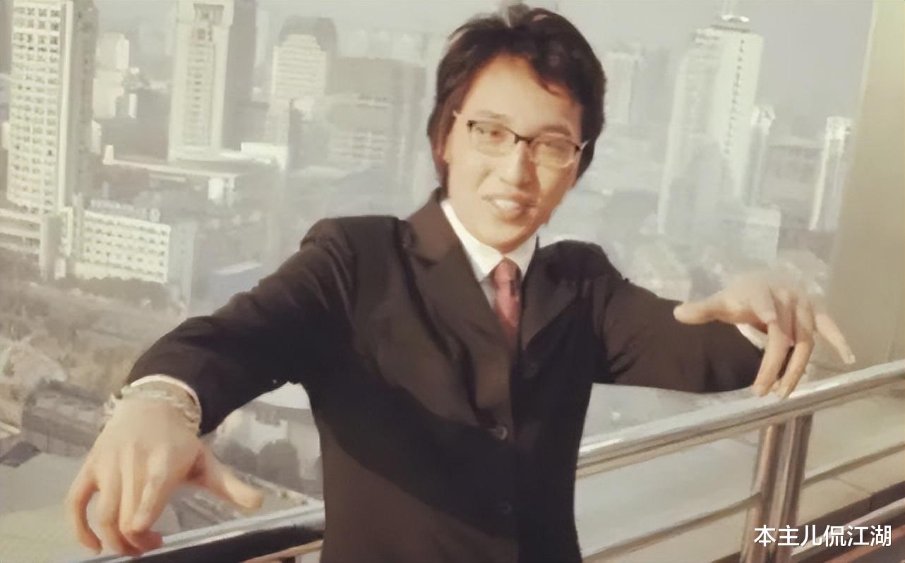 华少|从“中国好舌头”到“前线记者”，华少是如何自“毁”前程的？