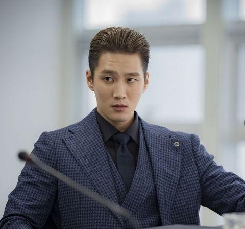 金高银|迷倒朴敏英、金高银的男人！这身材是不付钱能看的嘛