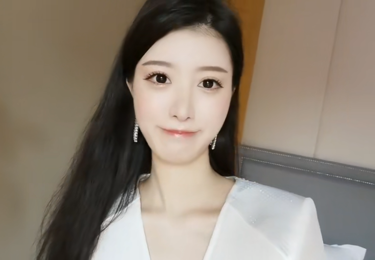 女主播|“花钱帮别人养老婆”,知名女主播与富豪奔现,闪婚生子已成潮流