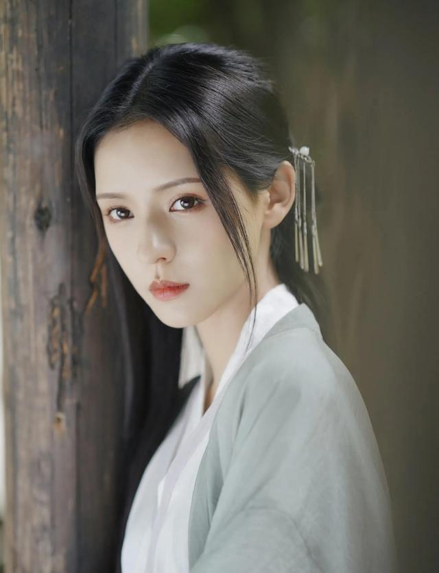 张予曦|女星张予曦时尚写真：气质女神、如花似玉