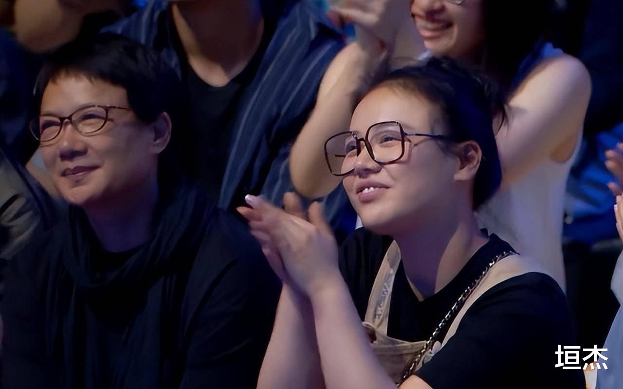 生图|痘痘脸、赘肉、五五分！生图里的“女神”明星，都因“照骗”翻车