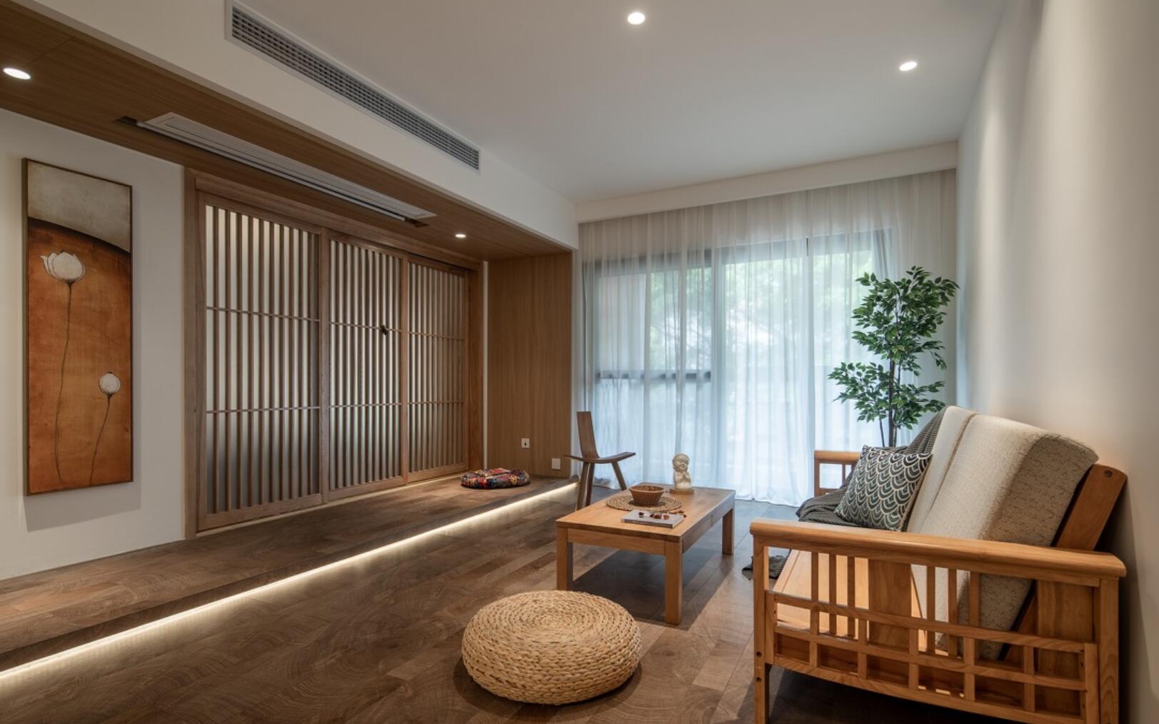 电视墙一定要设计柜子?她直接“纳进”卧室,舒适性不减反增