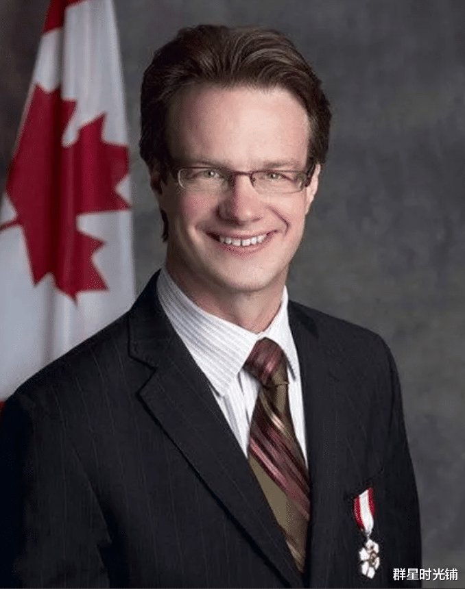 姜昆|洋人相声演员大山拜师姜昆，娶重庆美女结婚生子，为何最后回国了