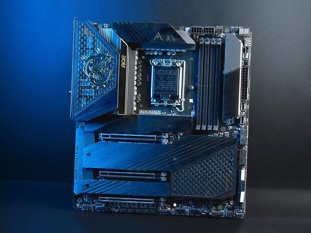 主板|瞧瞧微星的堆料力作！微星MEG Z690 ACE战神主板体验评测