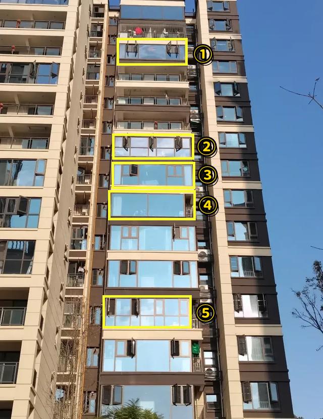 阳台还没封,跟这家学学,装推拉纱门,通风又防蚊虫,夏天好凉快