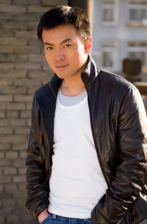 唐小龙|原来“唐小龙”才是最大赢家 妻子貌美如花,父亲是圈内著名导演