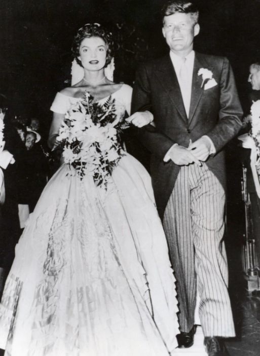 陈数|肯尼迪死后：杰奎琳和小叔眉来眼去，与马龙·白兰度“激情两夜”