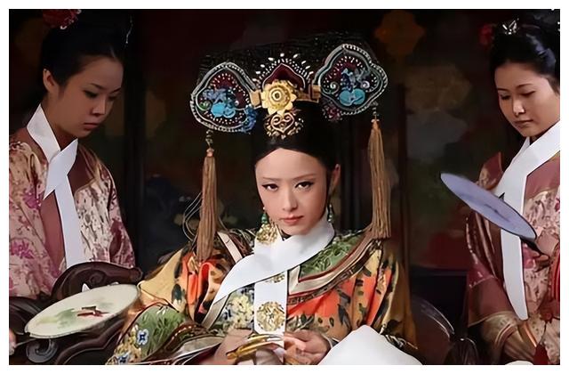 华妃|甄嬛传:华妃跋扈狠辣为人所惧,为何手下仍个个忠心耿耿从未背叛
