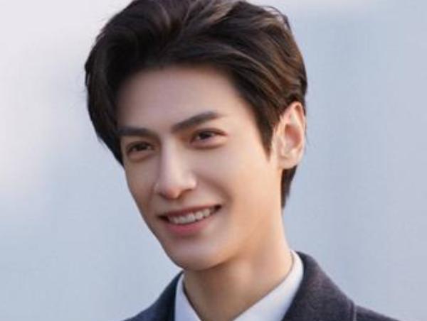 白梦妍|演了四部爆款剧之后，白鹿也开始走综艺路线了，这一步走得很好