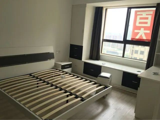 12万1㎡的学区房,用了8万装修,最有创意的就是卧室的柜子了