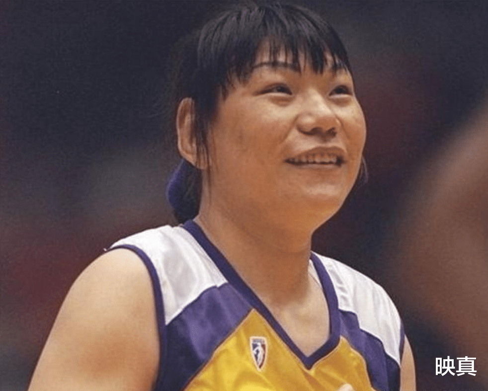 郑海霞|亚洲第一女中锋郑海霞：嫁给粉丝，11年没生娃，如今他们幸福吗？