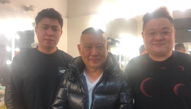 李云杰|德云社李云杰、李鹤东同台，上演兄弟档，粉丝：东哥是真乖