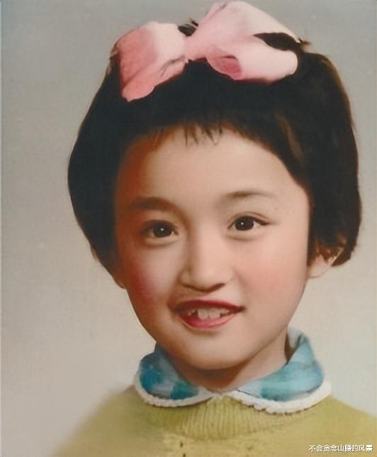 杨钰莹|杨钰莹妈妈熊永红：心疼女儿坎坷爱情，女儿51岁仍单身成她苦恼