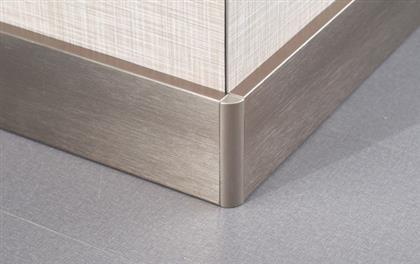 老砖工告诉你:装修时踢脚线到底用什么材料最好?肯定不是瓷砖!