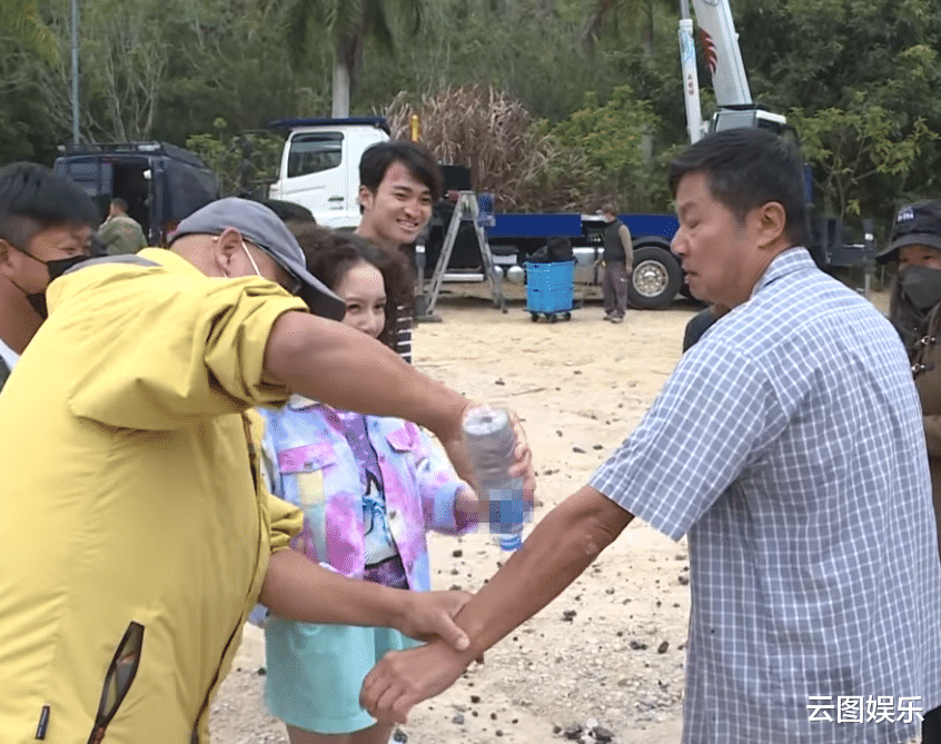 TVB|TVB艺人拍戏频繁受伤!刘家良徒孙头撞玻璃,紧急送医后缝8针