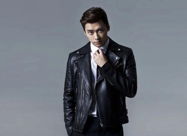 李易峰|李易峰事件女主人脉广,与陈伟霆互相关注,和王思聪是多年好友