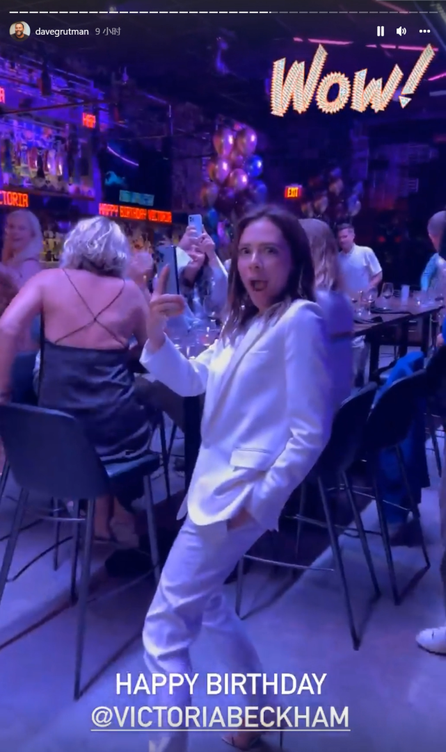 贝克汉姆|贝克汉姆为爱妻庆生超隆重，全家福中未见长子布鲁克林夫妇