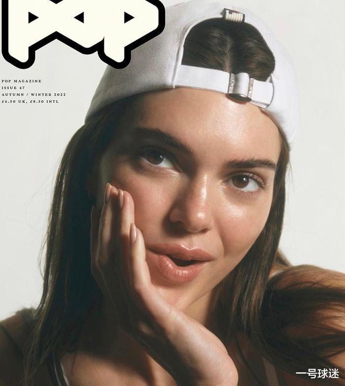 金·卡戴珊|卡戴珊姐妹集合，詹娜继续晒美照，NBA花魁抢镜，布克扛起大旗