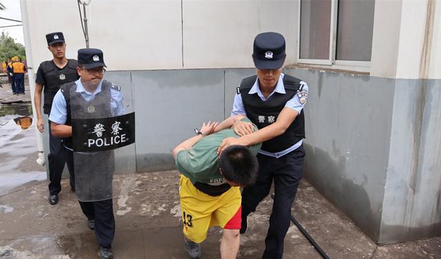 案例:男子国外嫖娼国内被抓,称自己没违法,警方:涉嫌侵犯幼女