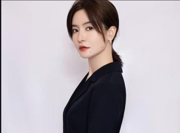 李晟|李晟：和赵薇都拥有着水汪汪的大眼睛